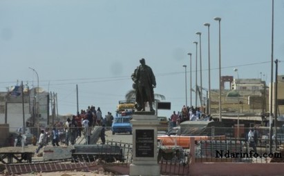 O secours pour notre chère Saint-Louis! O secours pour notre chère Saint-Louis!