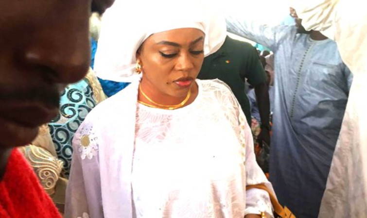 Sergine Mountakha, Serigne Bass et Serigne Cheikh Saliou déclinent le « adiya » de Sokhna Aida DIALLO Sergine Mountakha, Serigne Bass et Serigne Cheikh Saliou déclinent le « adiya » de Sokhna Aida DIALLO