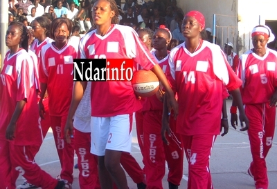 Basket Ball 4ème tour National 1 féminin Poule B: le Saint-Louis Basket Club victorieux pour le retour de Ndéye Séne. Basket Ball 4ème tour National 1 féminin Poule B: le Saint-Louis Basket Club victorieux pour le retour de Ndéye Séne.