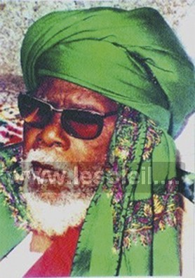 Ziarra annuelle de la famille Omarienne : Dévotion et recueillement au mausolée de Thierno Saïdou Nourou Tall Ziarra annuelle de la famille Omarienne : Dévotion et recueillement au mausolée de Thierno Saïdou Nourou Tall