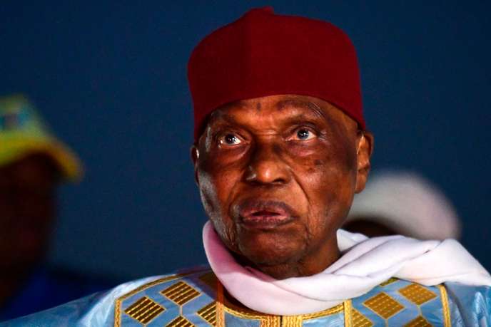Annoncé mort par la Rfi : Abdoulaye Wade réagit Annoncé mort par la Rfi : Abdoulaye Wade réagit