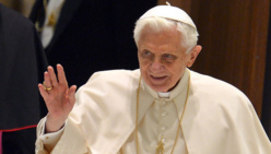 Le Pape Benoît XVI annonce sa démission pour le 28 février. Le Pape Benoît XVI annonce sa démission pour le 28 février.