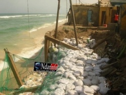 L’érosion côtière, une réelle menace à Saint-Louis. L’érosion côtière, une réelle menace à Saint-Louis.
