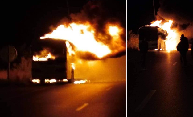 Guet-Ndar : Un bus incendié pour avoir fauché un enfant. Deux camions caillassés … Guet-Ndar : Un bus incendié pour avoir fauché un enfant. Deux camions caillassés …