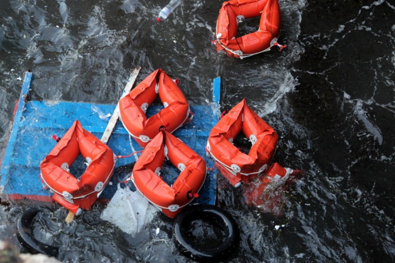 Tunisie : 20 corps de migrants repêchés après un naufrage Tunisie : 20 corps de migrants repêchés après un naufrage