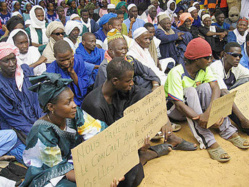 Mauritanie: Des centaines d’étrangers expulsés faute de carte de séjour. Mauritanie: Des centaines d’étrangers expulsés faute de carte de séjour.