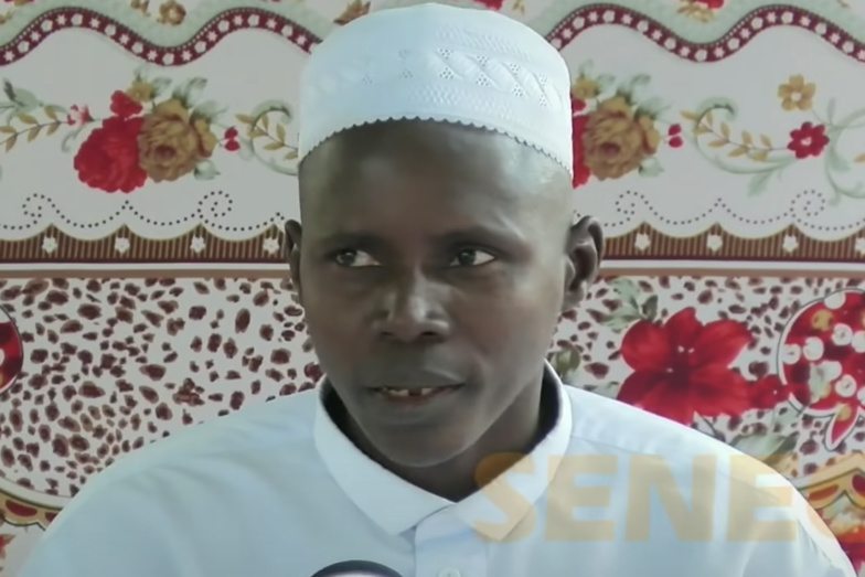 Le faux "prophète" Mbackeroukhou mis aux arrêts pour pédophilie : Voici les details ... Le faux "prophète" Mbackeroukhou mis aux arrêts pour pédophilie : Voici les details ...