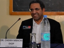 UGB : Le Dr. Cheikh Mbacké Diop actualise l’œuvre de Cheikh Anta Diop. UGB : Le Dr. Cheikh Mbacké Diop actualise l’œuvre de Cheikh Anta Diop.