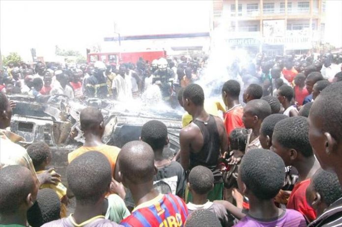Kaolack : 7 morts et plusieurs blessés dans un accident à Daga Diakhaté Kaolack : 7 morts et plusieurs blessés dans un accident à Daga Diakhaté