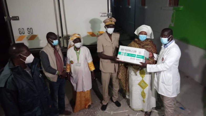 Vaccins contre la Covid-19 : Saint-Louis reçoit ses premières doses | PHOTOS | Vaccins contre la Covid-19 : Saint-Louis reçoit ses premières doses | PHOTOS |