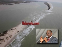 Saint-Louis : Macky Sall annonce des mesures ‘’sans délais’’ contre les dangers de la brèche. Saint-Louis : Macky Sall annonce des mesures ‘’sans délais’’ contre les dangers de la brèche.