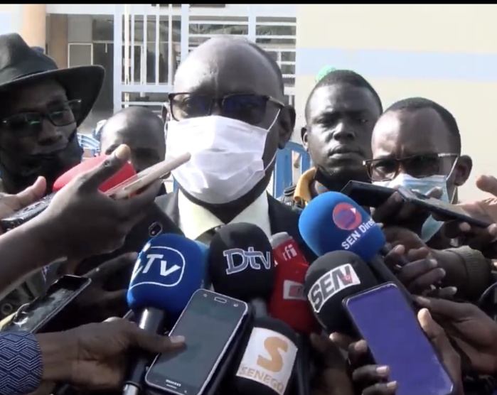 Audition de Adji Sarr / Me ElHadji Diouf à sa sortie du tribunal : « L’instruction est secrète alors je ne peux rien dire sur le dossier (...) Sachez que la cliente est confiante et elle a répondu à toutes les questions »