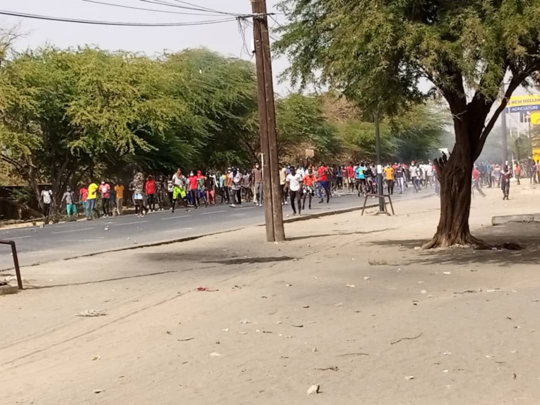 Arrestation d’Ousmane SONKO : ça chauffe à l’UGB de Saint-Louis (photos) Arrestation d’Ousmane SONKO : ça chauffe à l’UGB de Saint-Louis (photos)