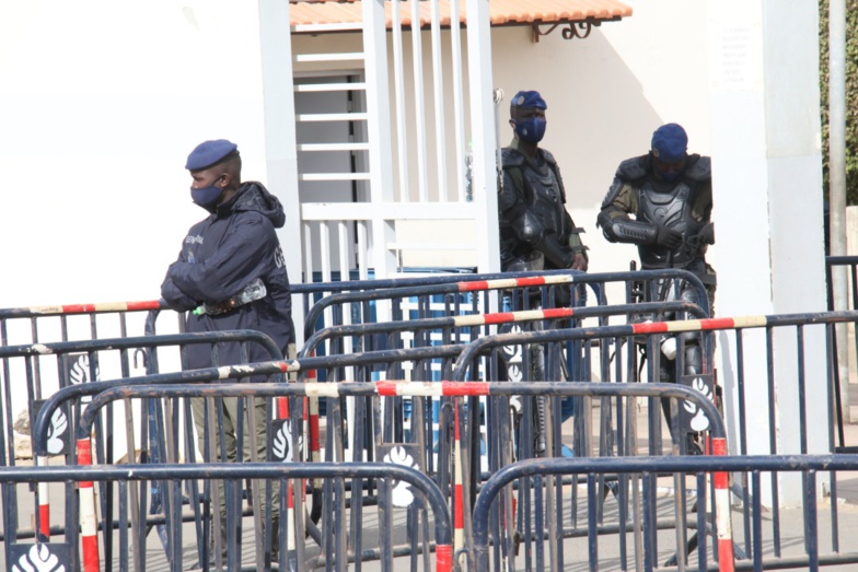 Dispute entre gendarmes et avocats, Sonko garde le silence face au juge Dispute entre gendarmes et avocats, Sonko garde le silence face au juge