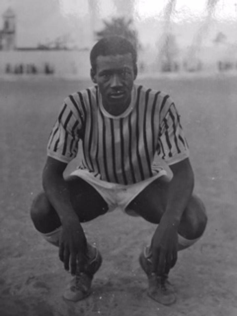 Babacar Bâ récolte une pluie de témoignages à l'occasion du 8eme jour Babacar Bâ récolte une pluie de témoignages à l'occasion du 8eme jour