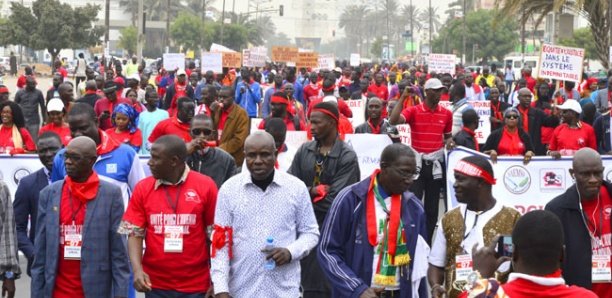 Arrestation de l'enseignant Lamine Badi à Bounkiling : le G7 décrète 48 heures de grève pour exiger sa libération Arrestation de l'enseignant Lamine Badi à Bounkiling : le G7 décrète 48 heures de grève pour exiger sa libération