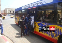 Saint-Louis : Les Transporteurs prennent en otage des bus de la Commune. Saint-Louis : Les Transporteurs prennent en otage des bus de la Commune.
