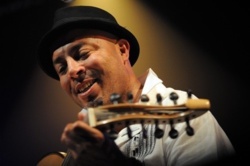 EXCLUSIF NDARINFO: Entretien avec Dhafer Youssef, tête d’affiche du Festival de 2013 : ‘’ J’ai sérieusement envisagé de m’installer au Sénégal durant les années 90’’. EXCLUSIF NDARINFO: Entretien avec Dhafer Youssef, tête d’affiche du Festival de 2013 : ‘’ J’ai sérieusement envisagé de m’installer au Sénégal durant les années 90’’.