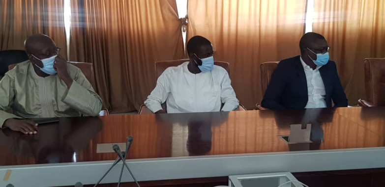 SAED : Le Dg du groupe Sonatel reçu par Aboubacry SOW (Photos) SAED : Le Dg du groupe Sonatel reçu par Aboubacry SOW (Photos)