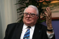 Décès de Pierre Mauroy: Saint-Louis éplorée par la disparition d’un mécène. Décès de Pierre Mauroy: Saint-Louis éplorée par la disparition d’un mécène.