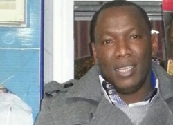 Un Sénégalais poignardé á Algeciras. Un Sénégalais poignardé á Algeciras.