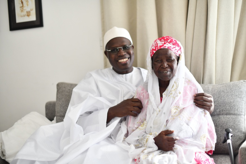 Urgent - Décès d'Adja Awa Niang, la mère de Khalifa SALL Urgent - Décès d'Adja Awa Niang, la mère de Khalifa SALL