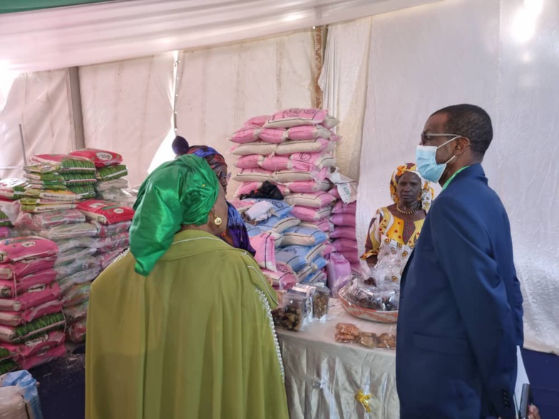 PHOTOS | FIARA 2021: Aboubacry SOW échange avec les exposants du Nord PHOTOS | FIARA 2021: Aboubacry SOW échange avec les exposants du Nord