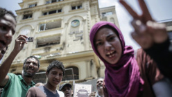 Egypte : au moins 25 morts dans les affrontements entre pro et anti-Morsi Egypte : au moins 25 morts dans les affrontements entre pro et anti-Morsi