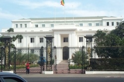 Qui a dévalisé le palais présidentiel? Qui a dévalisé le palais présidentiel?