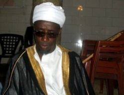 Daara Serigne Malick Mokhsine Diop de Santhiaba : les anciens talibés reconnaissants. Daara Serigne Malick Mokhsine Diop de Santhiaba : les anciens talibés reconnaissants.