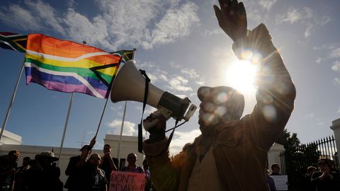 L'association "LGBT FRANCE" attaque les Imams et menace le Gouvernement Sénégalais L'association "LGBT FRANCE" attaque les Imams et menace le Gouvernement Sénégalais