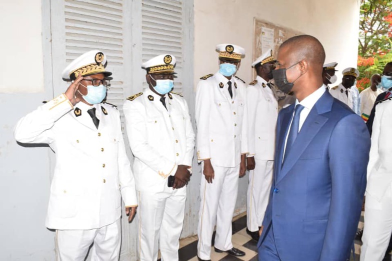 Saint-Louis : Le nouveau gouverneur installé dans ses fonctions (photos) Saint-Louis : Le nouveau gouverneur installé dans ses fonctions (photos)