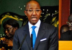 Rivalités au sommet : Le départ manqué d' Abdoul Mbaye Rivalités au sommet : Le départ manqué d' Abdoul Mbaye