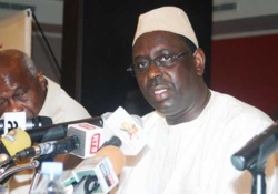 Locales 2014 : Macky commandite un sondage à la Dst pour se peser Locales 2014 : Macky commandite un sondage à la Dst pour se peser