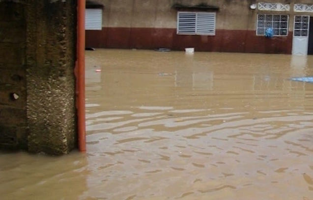 Saint-Louis : Des quartiers inondés, des maisons complètement envahies par les eaux de pluie et des voies d'accès impraticables ... Saint-Louis : Des quartiers inondés, des maisons complètement envahies par les eaux de pluie et des voies d'accès impraticables ...