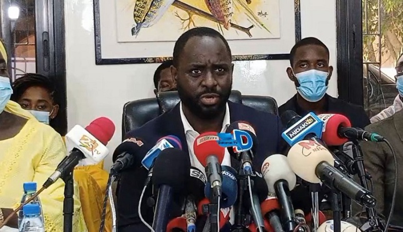 Coalition Pastef, PDS, Taxawu Senegal et PUR: "C'est un regroupement de 4 personnes qui veulent une coalition de pression" Coalition Pastef, PDS, Taxawu Senegal et PUR: "C'est un regroupement de 4 personnes qui veulent une coalition de pression"