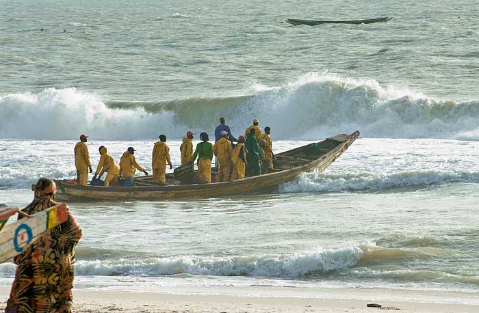 Saint-Louis : Un bateau heurte une pirogue et fait une victime