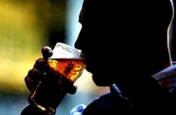 Saint-Louis: « Tapalapa », une liqueur soûlante à 500 francs CFA. Saint-Louis: « Tapalapa », une liqueur soûlante à 500 francs CFA.