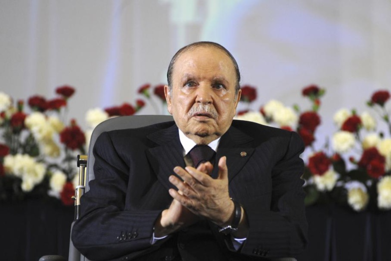 Algérie : des obèques a minima pour l'ancien président Abdelaziz Bouteflika Algérie : des obèques a minima pour l'ancien président Abdelaziz Bouteflika