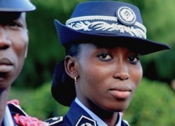 La saint-louisienne Safietou Mbaye, meilleure élève et major de la 39e promotion de l’école nationale de police.