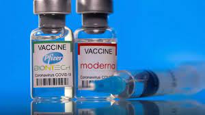 Les États-Unis autorisent une 3e dose de vaccin Pfizer pour les personnes de 65 ans et plus ou à «risque»