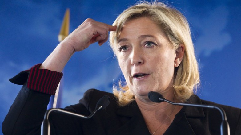 Trafic de passeports diplomatiques au Sénégal : Marine Le Pen s’en prend sévèrement aux "bandits à col blanc" Trafic de passeports diplomatiques au Sénégal : Marine Le Pen s’en prend sévèrement aux "bandits à col blanc"