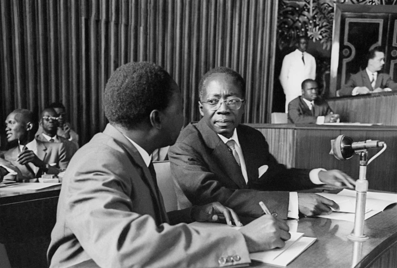 Dans la tempête politique de 1963 Dans la tempête politique de 1963