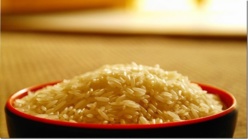 Riz importé en Afrique : une chaîne alimentaire juteuse Riz importé en Afrique : une chaîne alimentaire juteuse