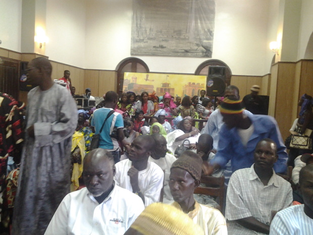 Direct Photos: Cérémonie d'élévation de Jean Louis Destans au rang de citoyen d'honneur de la ville de Saint-Louis Direct Photos: Cérémonie d'élévation de Jean Louis Destans au rang de citoyen d'honneur de la ville de Saint-Louis