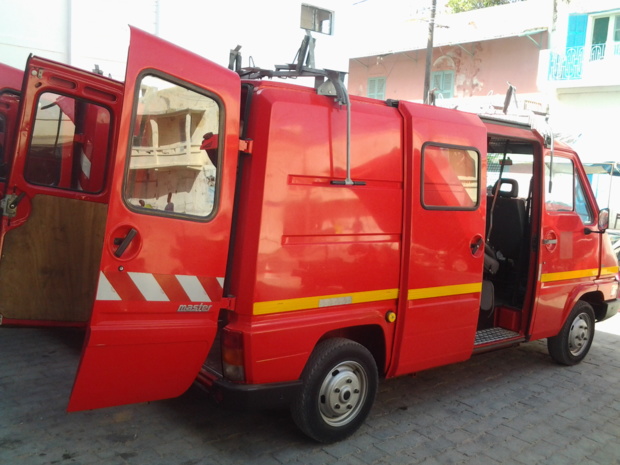 Coopérations décentralisée: dons de materiels de l'Eure aux Sapeurs Pompiers de Saint-Louis. Photos & Vidéo