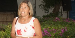 Saint-Louis: Murielle Bancal reçoit son brevet d'agent consulaire. Saint-Louis: Murielle Bancal reçoit son brevet d'agent consulaire.