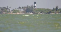 ALERTE DANGER: les côtes de Ndiébène Gandiol attaquées par des vagues fracassantes.