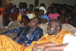 Bamboula à l’anniversaire de l’APR: Macky Sall tance Moustapha Cissé Lô Bamboula à l’anniversaire de l’APR: Macky Sall tance Moustapha Cissé Lô