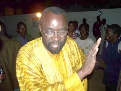 BAMBOULA AU 5e ANNIVERSAIRE DE L’ APR : Macky 2012 dézingue Moustapha Cissé Lo